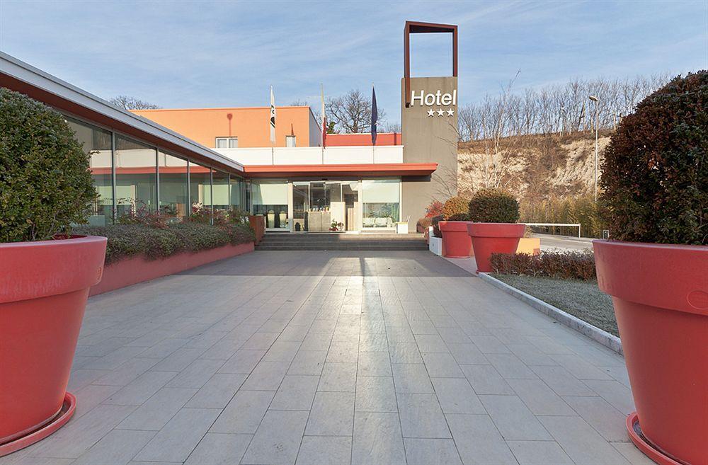 Hotel Cluentum Tolentino Eksteriør billede