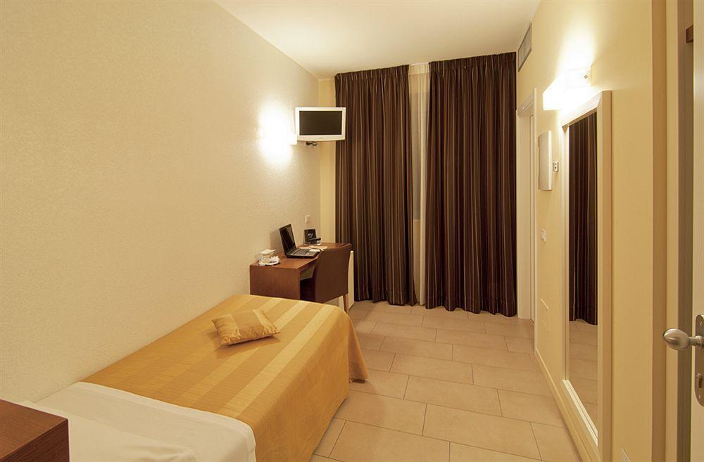Hotel Cluentum Tolentino Eksteriør billede
