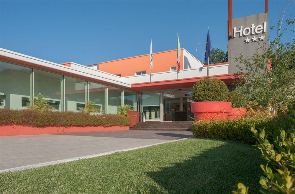 Hotel Cluentum Tolentino Eksteriør billede
