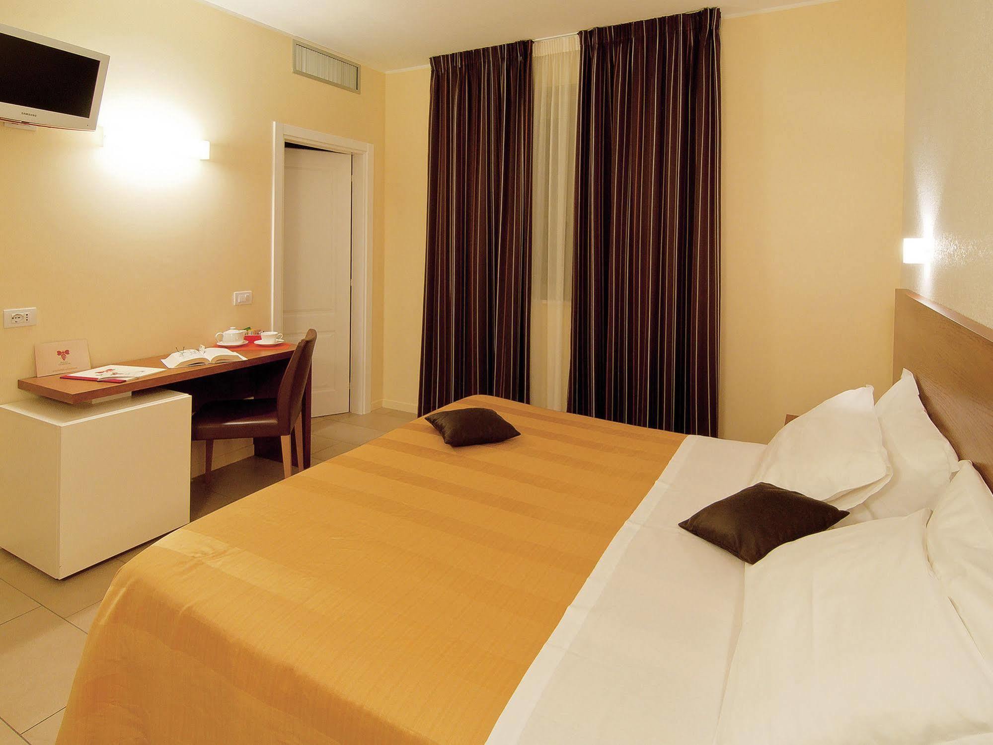 Hotel Cluentum Tolentino Eksteriør billede